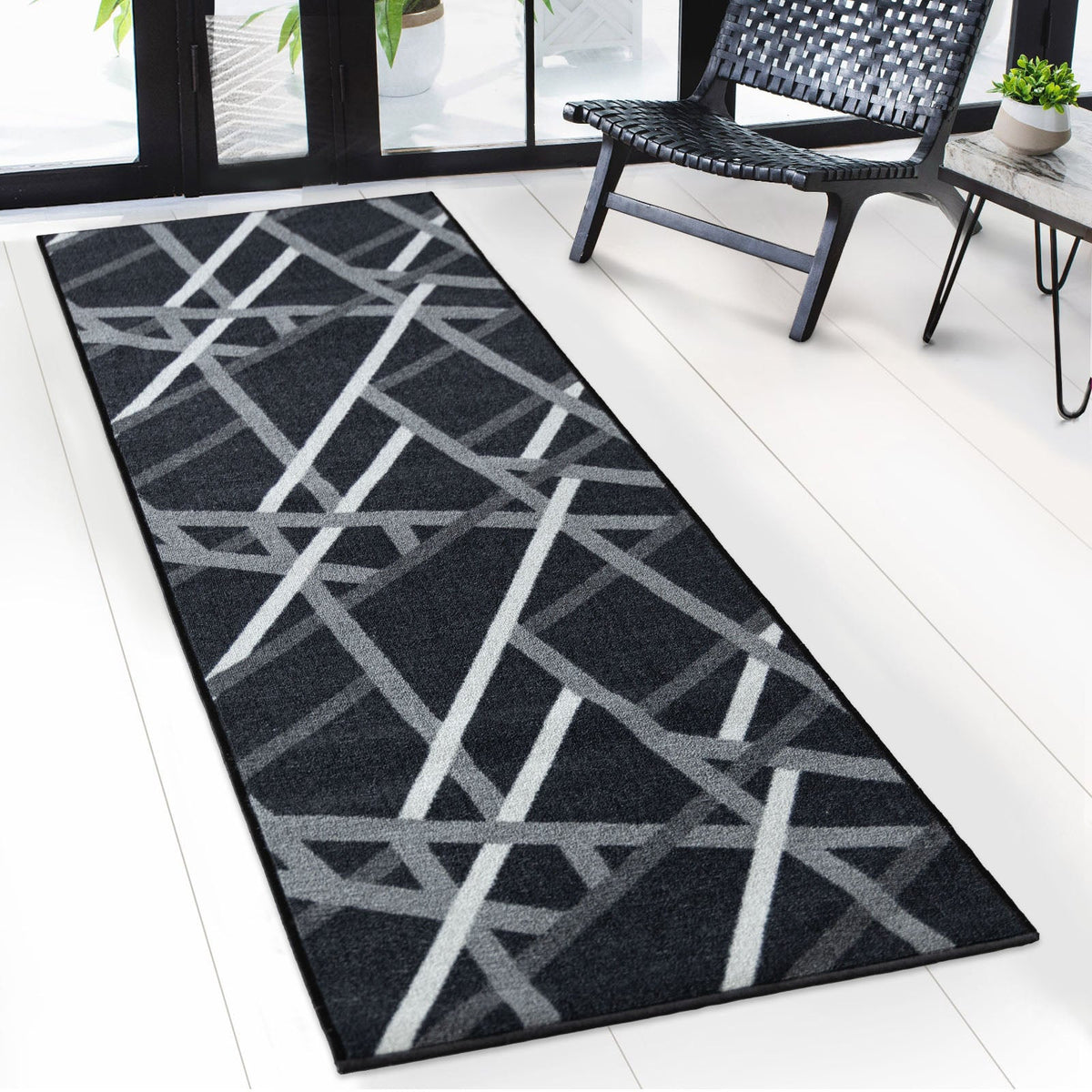 ✂ Tapis couloir Printed | En anthracite et marron | Tapis moderne à motif rayé avec dos antidérapant en gel | Résistant et facile d’entretien