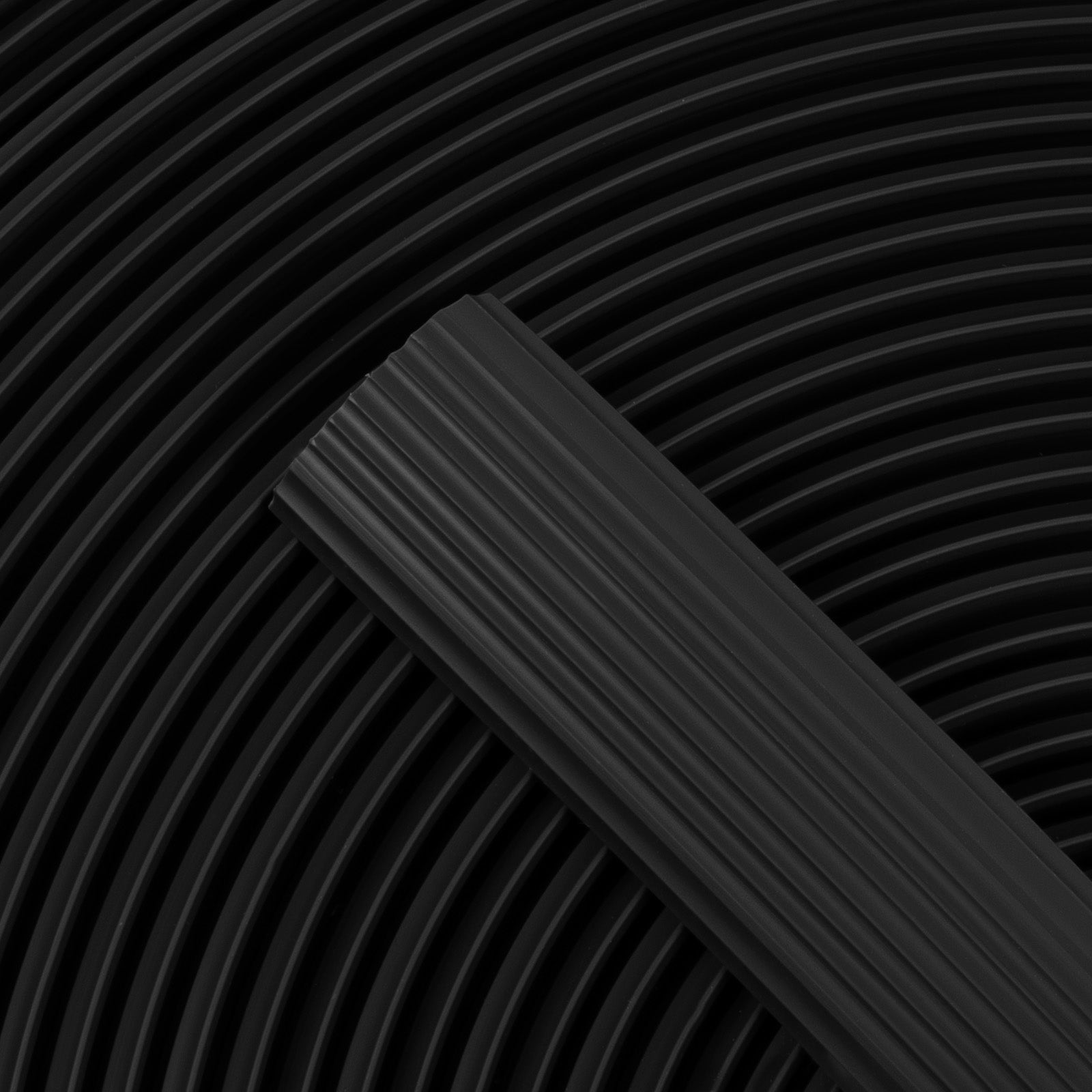 F3_Noir